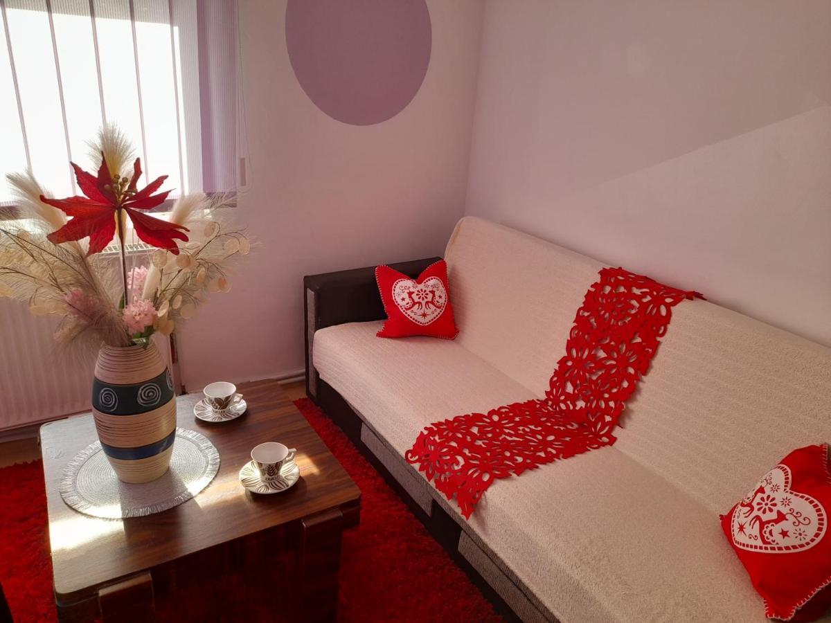 Apartment Boulevard Cetate อัลบายูเลีย ภายนอก รูปภาพ